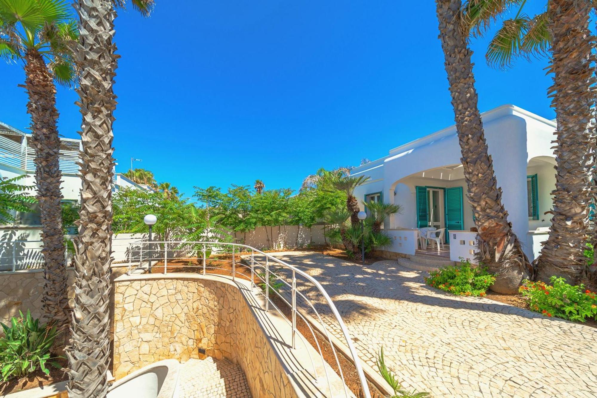 Residence Oasi Sul Mare Torre Suda Dış mekan fotoğraf