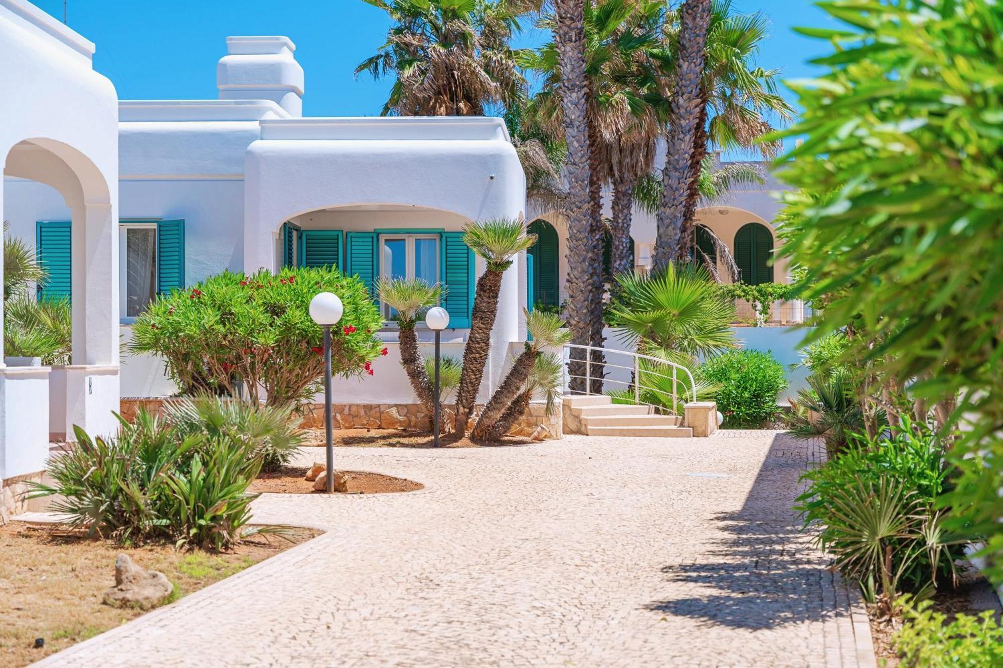 Residence Oasi Sul Mare Torre Suda Dış mekan fotoğraf