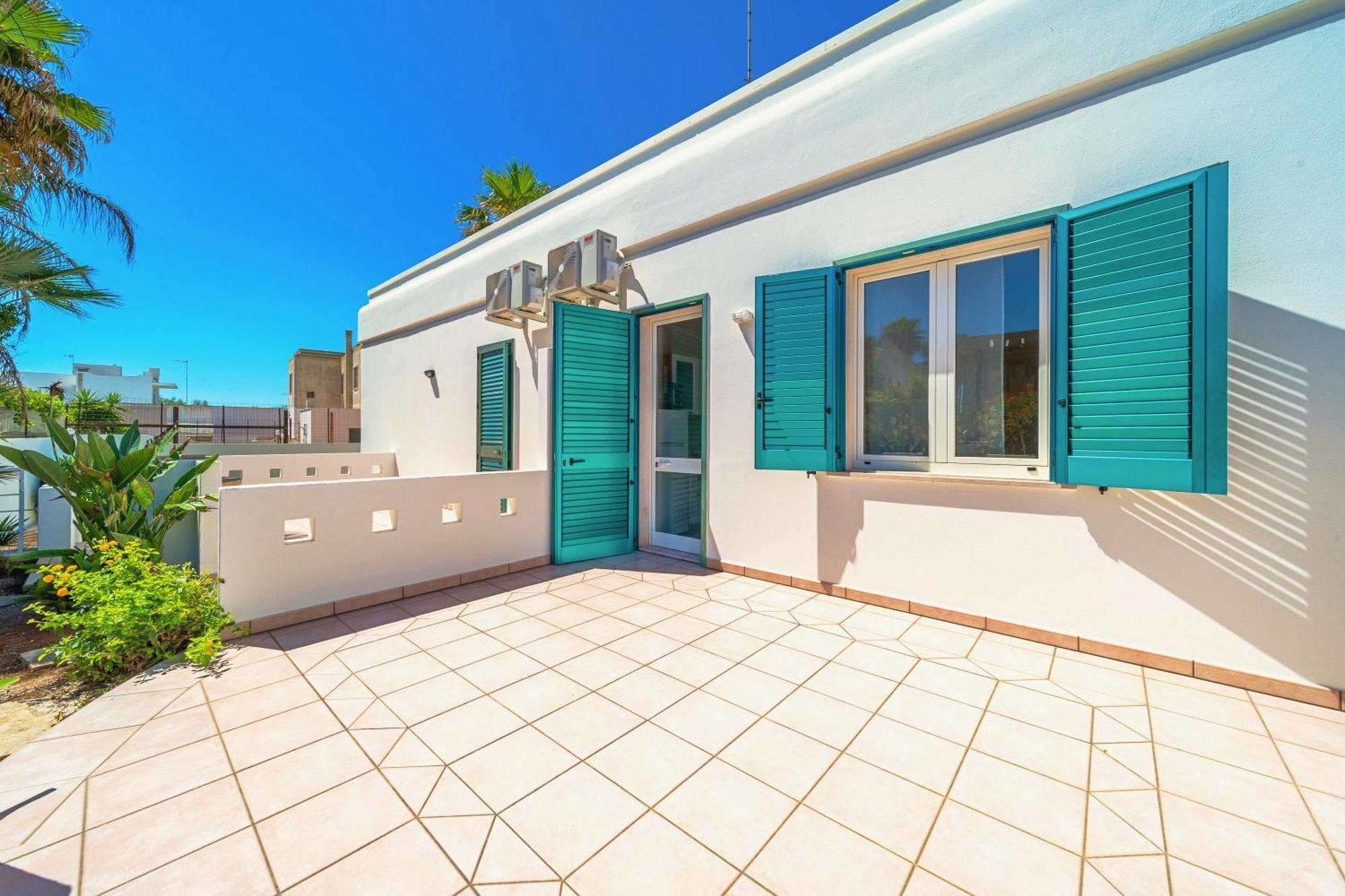 Residence Oasi Sul Mare Torre Suda Dış mekan fotoğraf